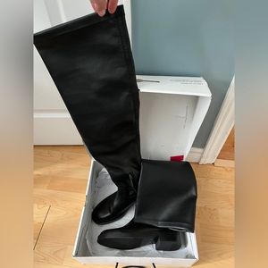 Women’s size 9 Aldo boot